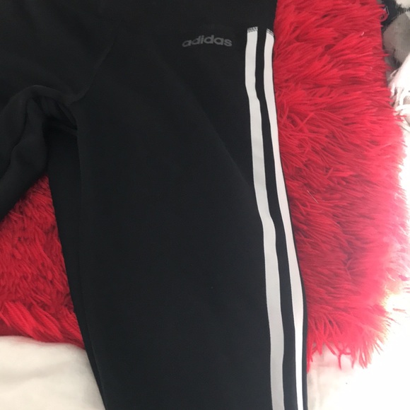 Adidas - Picture 3 of 4